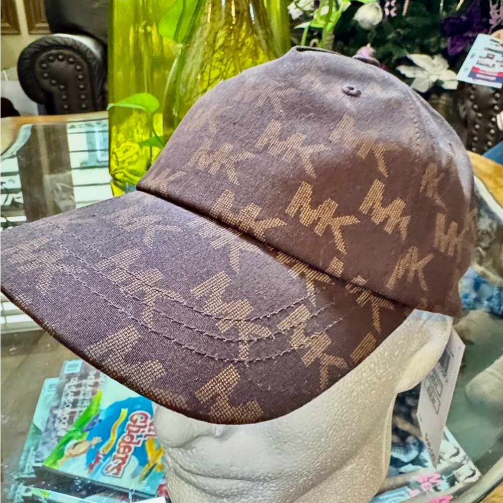 ✅NEW “Michael Kors” Tan Monogram Baseball Cap 🧢